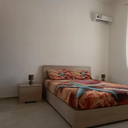 Lu Curtile Apartment